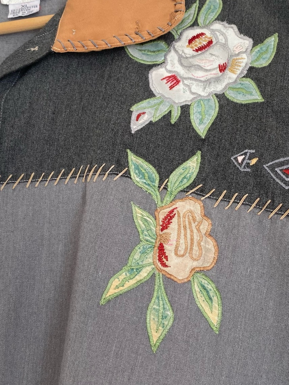Vintage Together floral embroidered patchwork colorblock button down shirt, XL - Picture 6 of 13